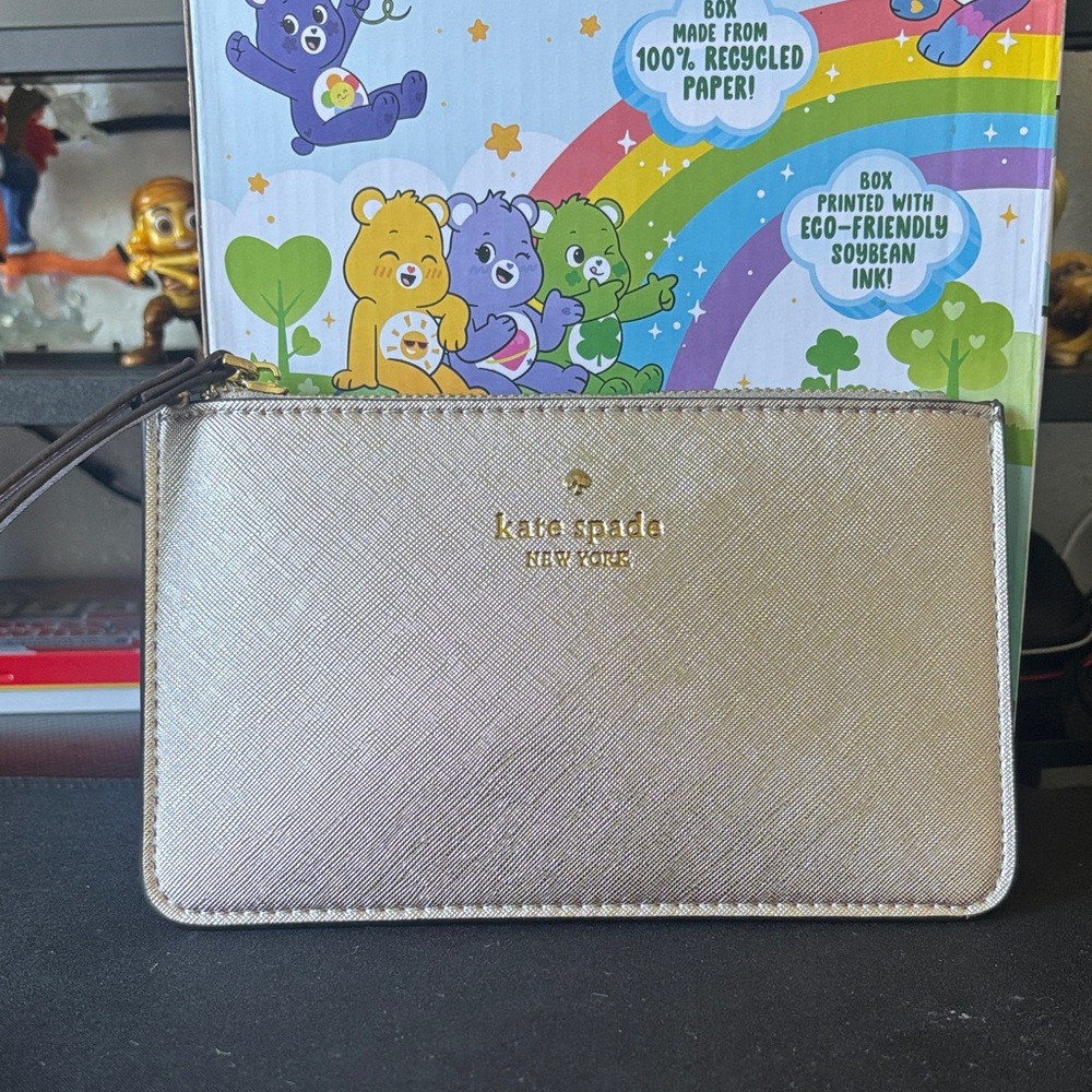 nwot kate spade Metallic Gold Zip Wristlet
